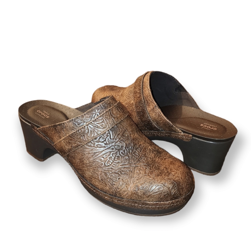 Crocs Sara Clogs - Picture 2 of 3